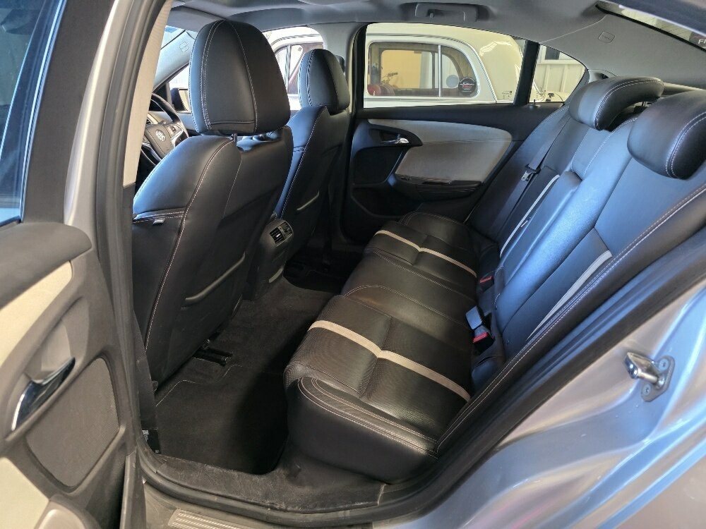2015 HOLDEN CALAIS VF II 6 SP AUTOMATIC 4D SEDAN