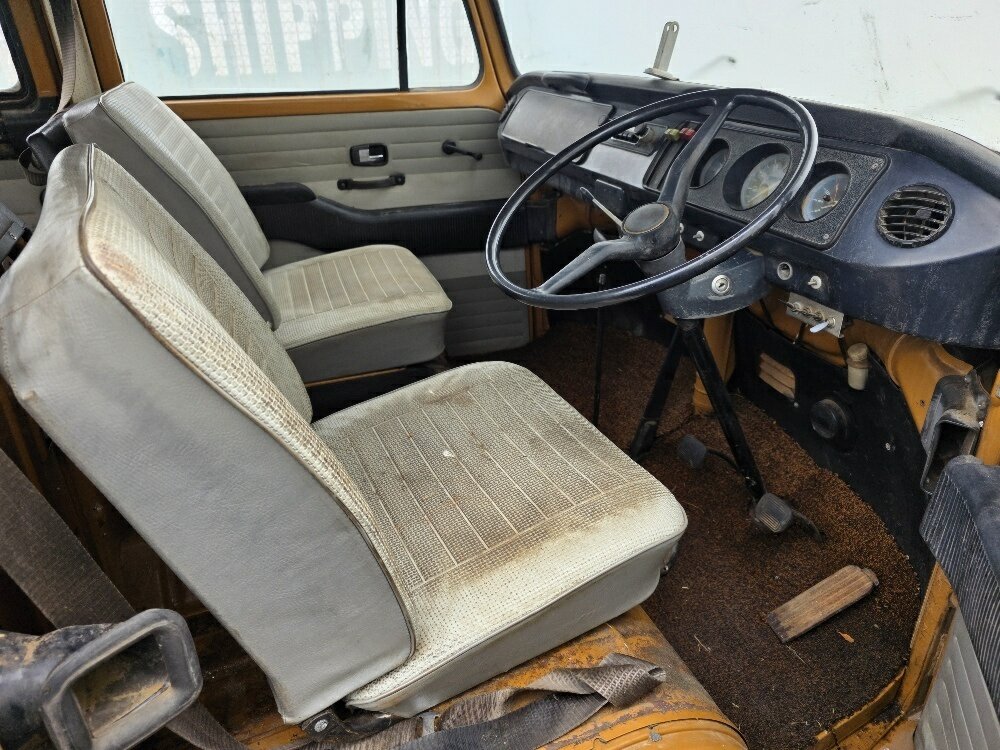 1970 VOLKSWAGEN KOMBI 4 SP MANUAL VAN
