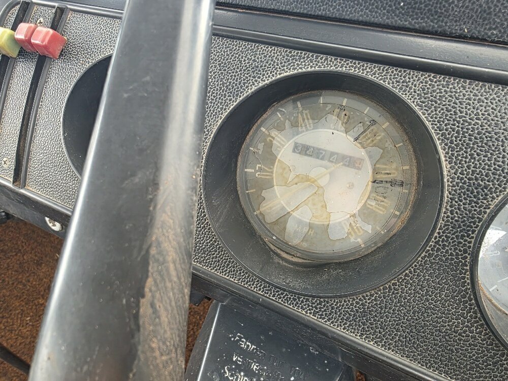 1970 VOLKSWAGEN KOMBI 4 SP MANUAL VAN