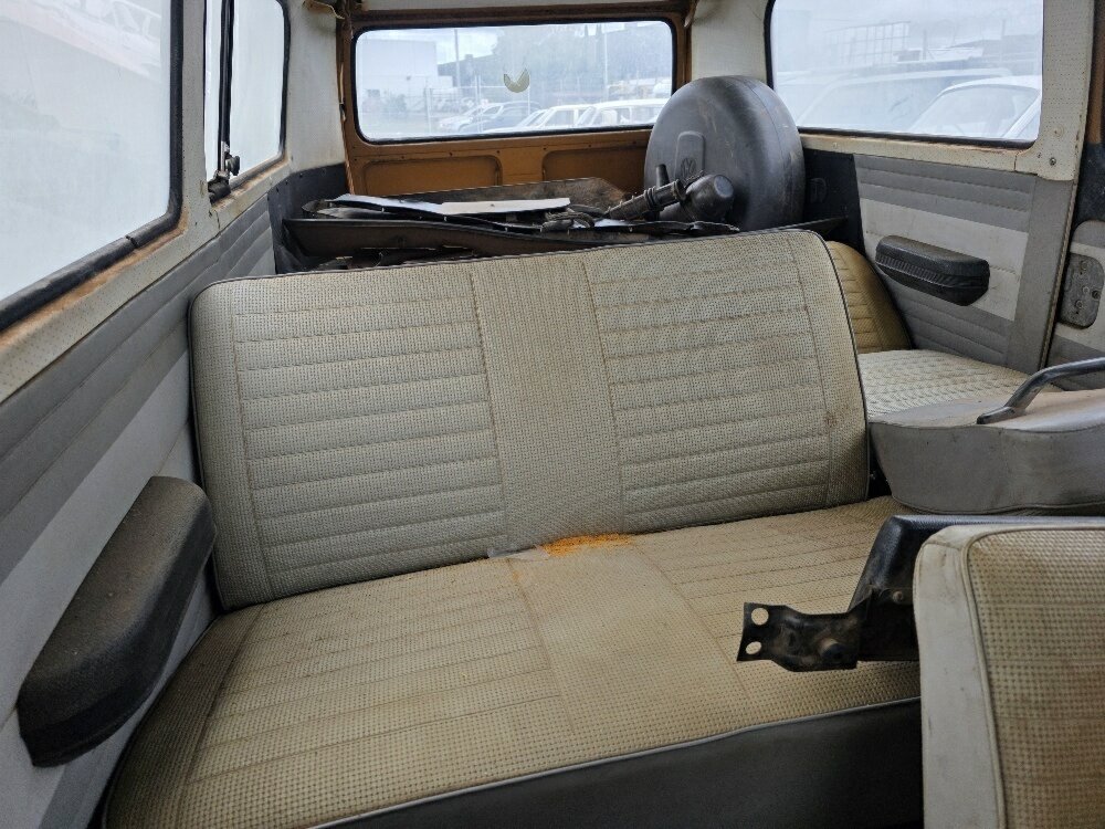 1970 VOLKSWAGEN KOMBI 4 SP MANUAL VAN