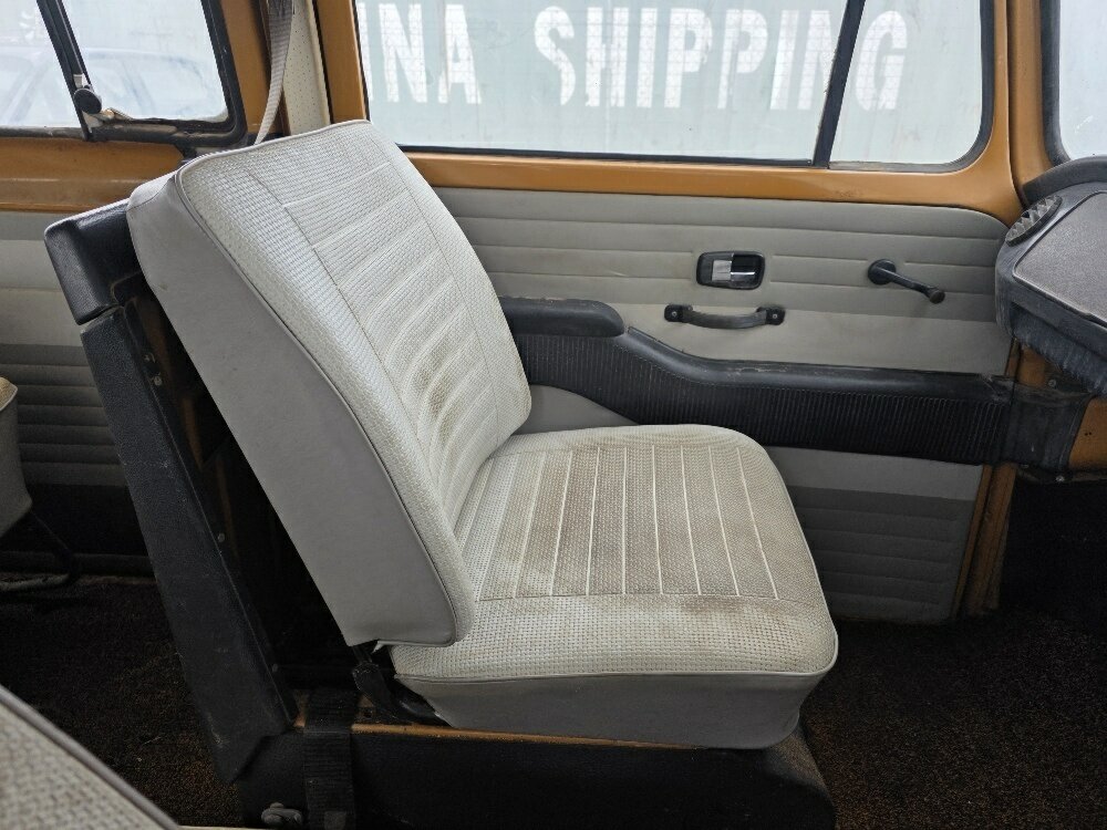 1970 VOLKSWAGEN KOMBI 4 SP MANUAL VAN