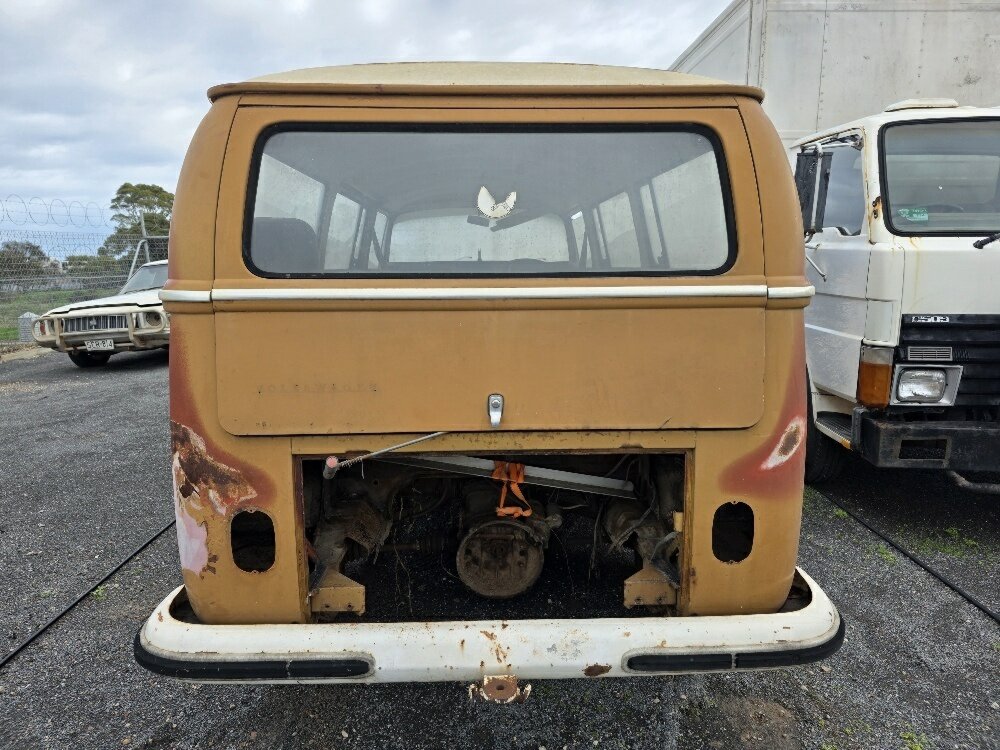 1970 VOLKSWAGEN KOMBI 4 SP MANUAL VAN