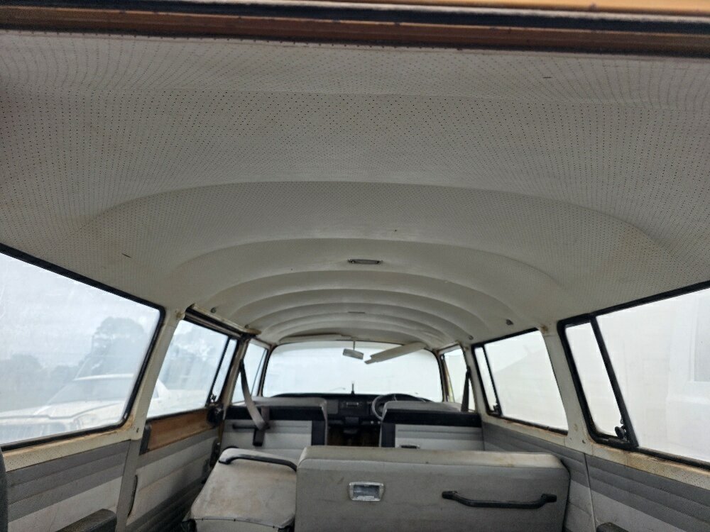 1970 VOLKSWAGEN KOMBI 4 SP MANUAL VAN