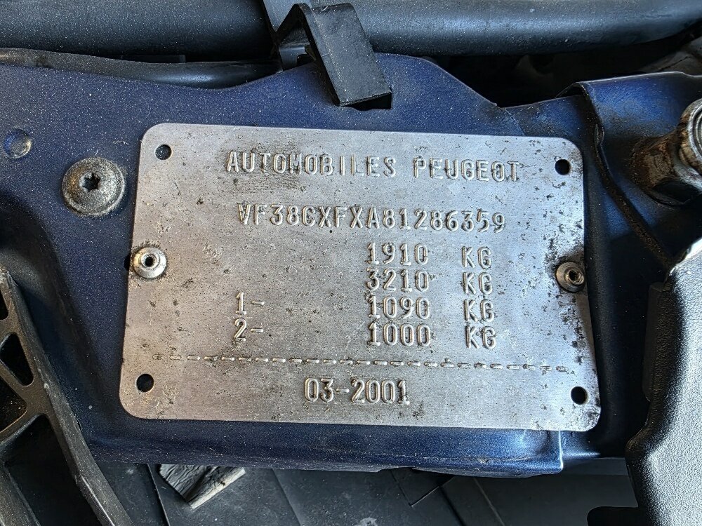 2001 PEUGEOT 406 5 SP MANUAL 2D COUPE
