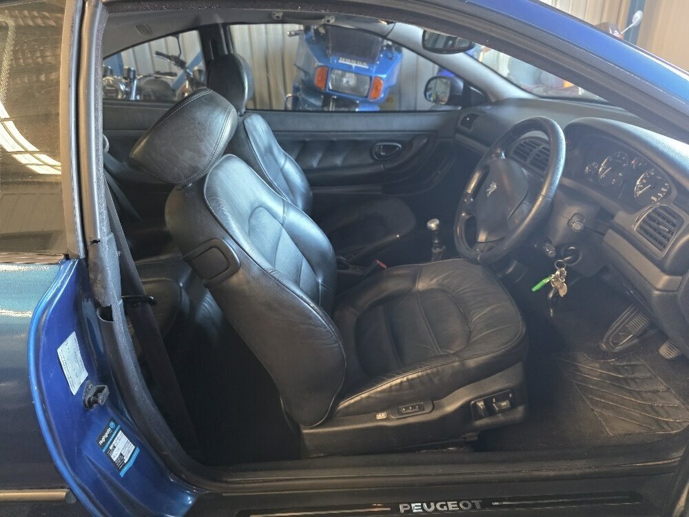 2001 PEUGEOT 406 5 SP MANUAL 2D COUPE