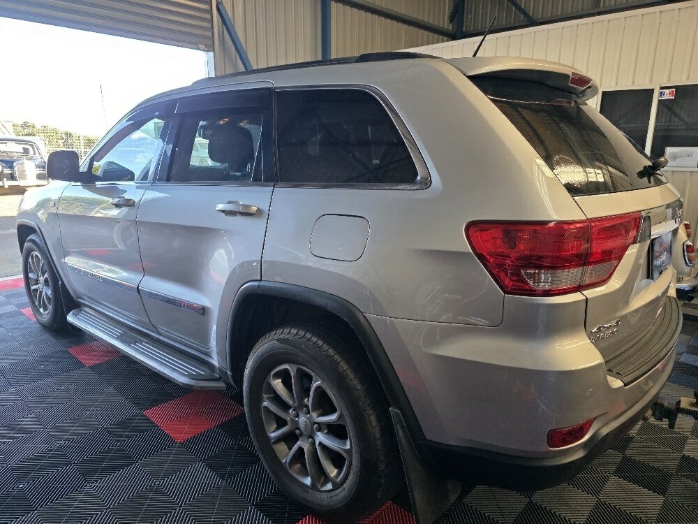 2013 JEEP GRAND CHEROKEE WK MY13 LAREDO (4x4) 5 SP AUTOMATIC 4D WAGON