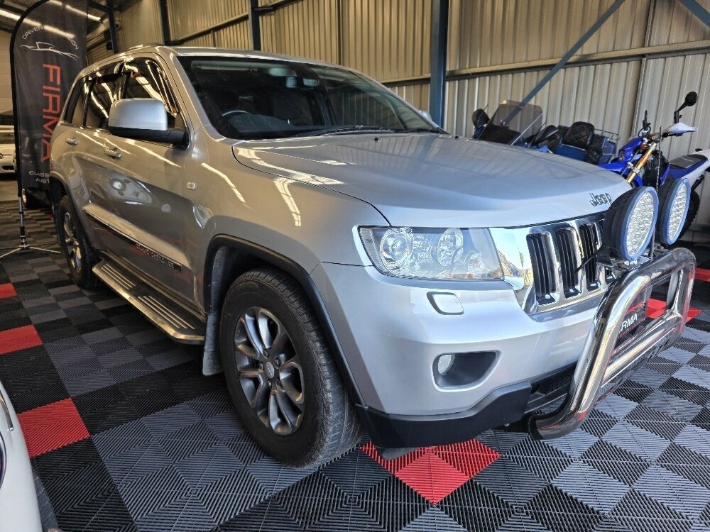 2013 JEEP GRAND CHEROKEE WK MY13 LAREDO (4x4) 5 SP AUTOMATIC 4D WAGON