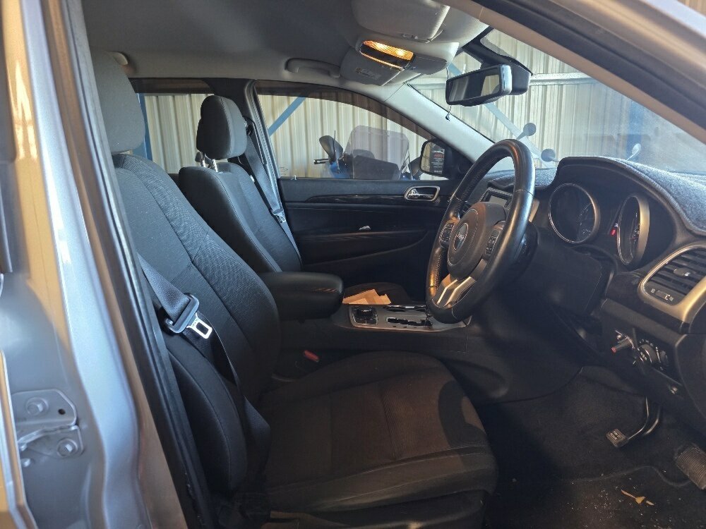 2013 JEEP GRAND CHEROKEE WK MY13 LAREDO (4x4) 5 SP AUTOMATIC 4D WAGON