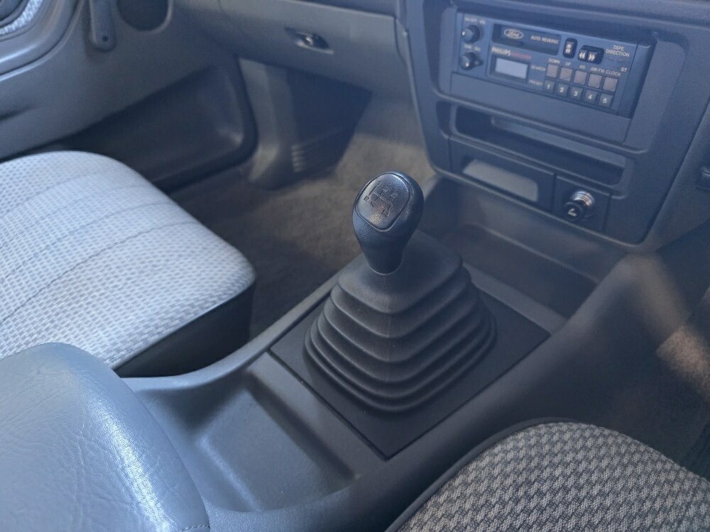 1991 FORD FALCON EA 30TH ANNIV 5 SP MANUAL 4D SEDAN