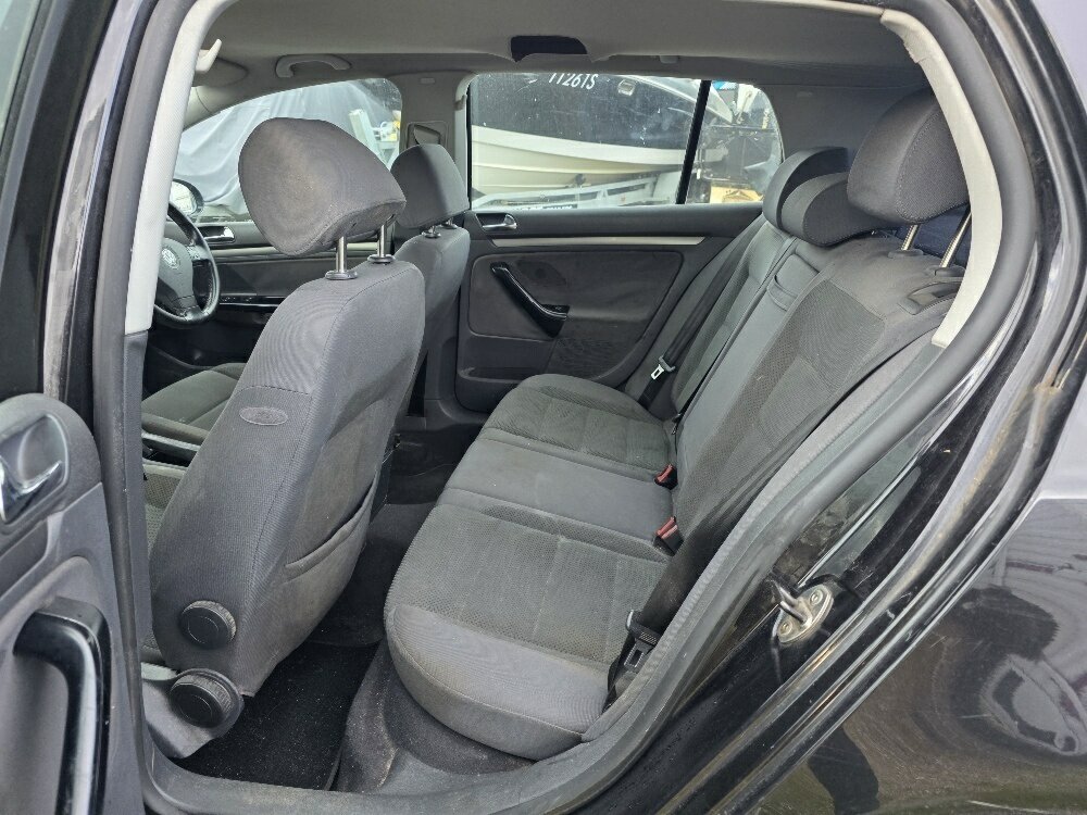 2004 VOLKSWAGEN GOLF 1K 2.0 FSI COMFORTLINE 6 SP MANUAL 5D HATCHBACK