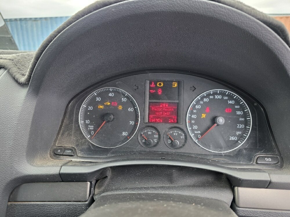 2004 VOLKSWAGEN GOLF 1K 2.0 FSI COMFORTLINE 6 SP MANUAL 5D HATCHBACK