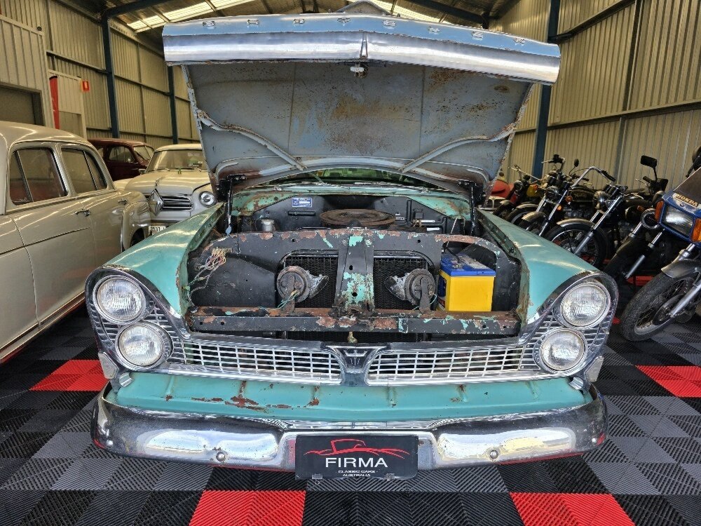 1965 CHRYSLER ROYAL AP3 AUTOMATIC 4D SEDAN