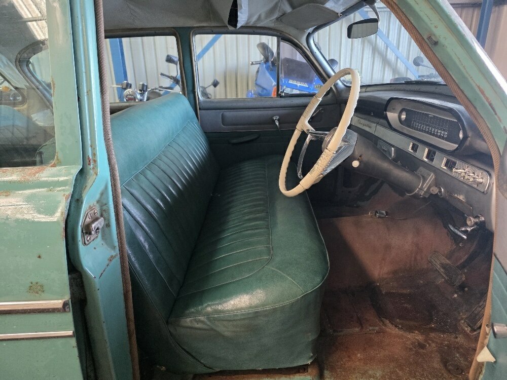 1965 CHRYSLER ROYAL AP3 AUTOMATIC 4D SEDAN