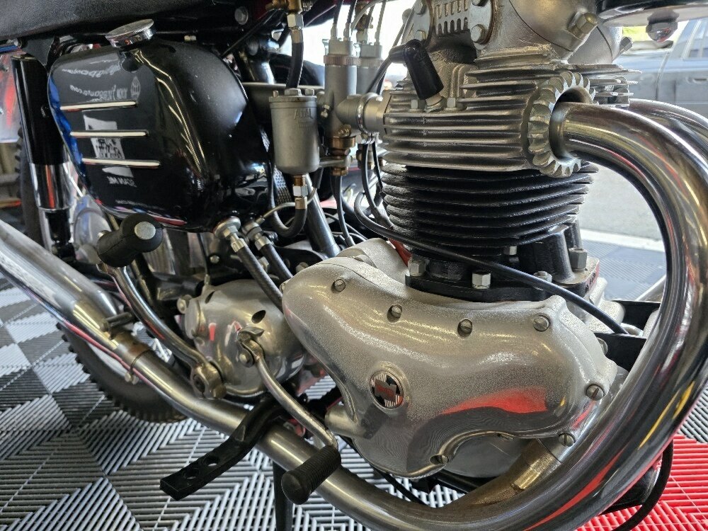 1957 NORTON NOMAD 600 ROAD