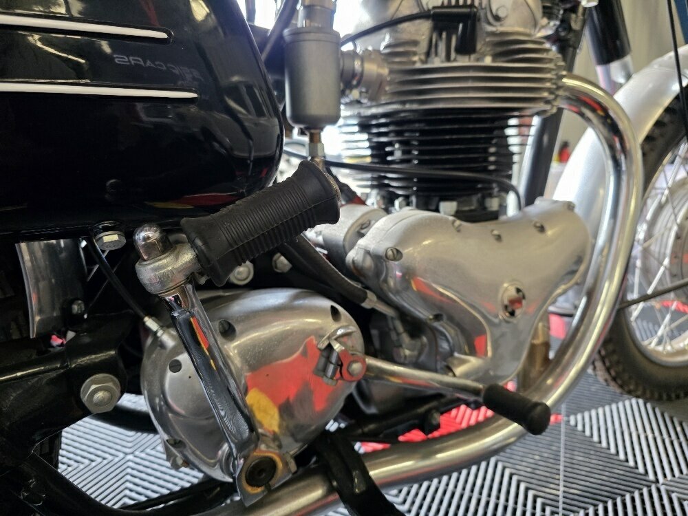 1957 NORTON NOMAD 600 ROAD