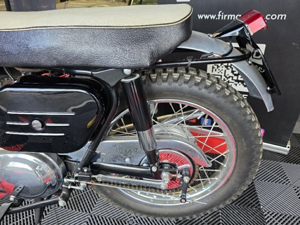 1957 NORTON NOMAD 600 ROAD