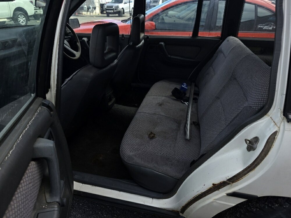 1990 HOLDEN COMMODORE VN 5 SP MANUAL 4D WAGON