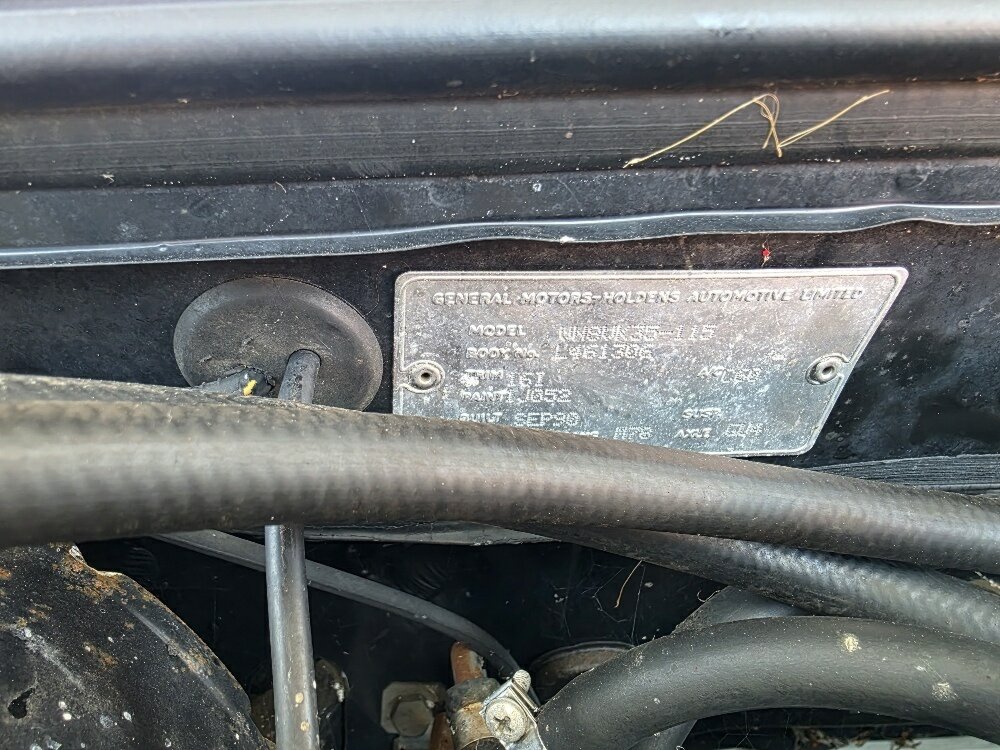 1990 HOLDEN COMMODORE VN 5 SP MANUAL 4D WAGON