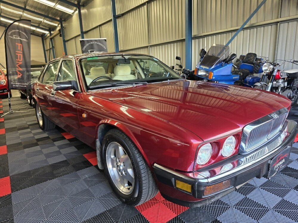 1993 JAGUAR XJ6 3.2 4 SP AUTOMATIC 4D SEDAN