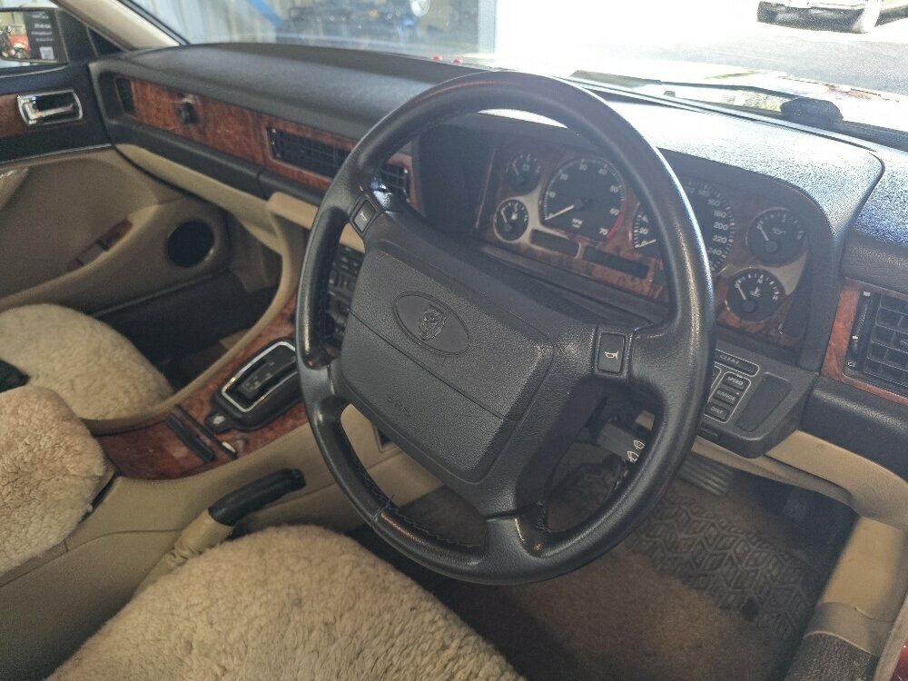 1993 JAGUAR XJ6 3.2 4 SP AUTOMATIC 4D SEDAN