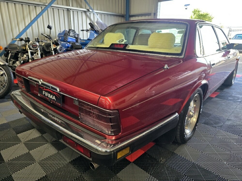 1993 JAGUAR XJ6 3.2 4 SP AUTOMATIC 4D SEDAN