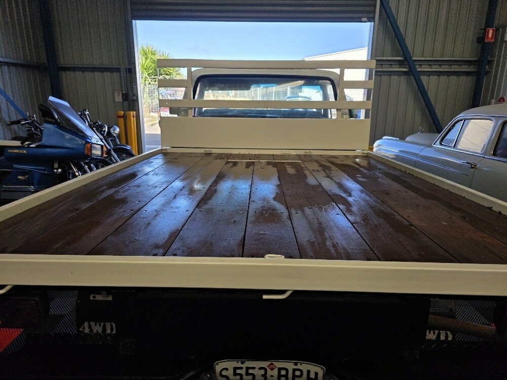 1979 FORD F100 CUSTOM 4 SP MANUAL 2D UTILITY
