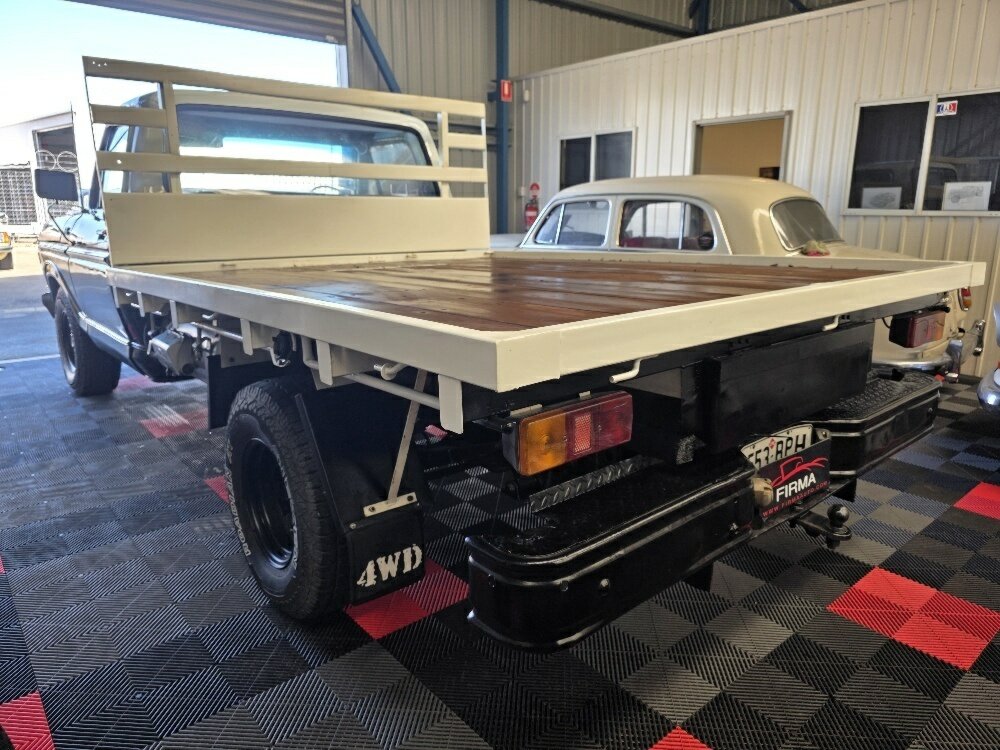 1979 FORD F100 CUSTOM 4 SP MANUAL 2D UTILITY