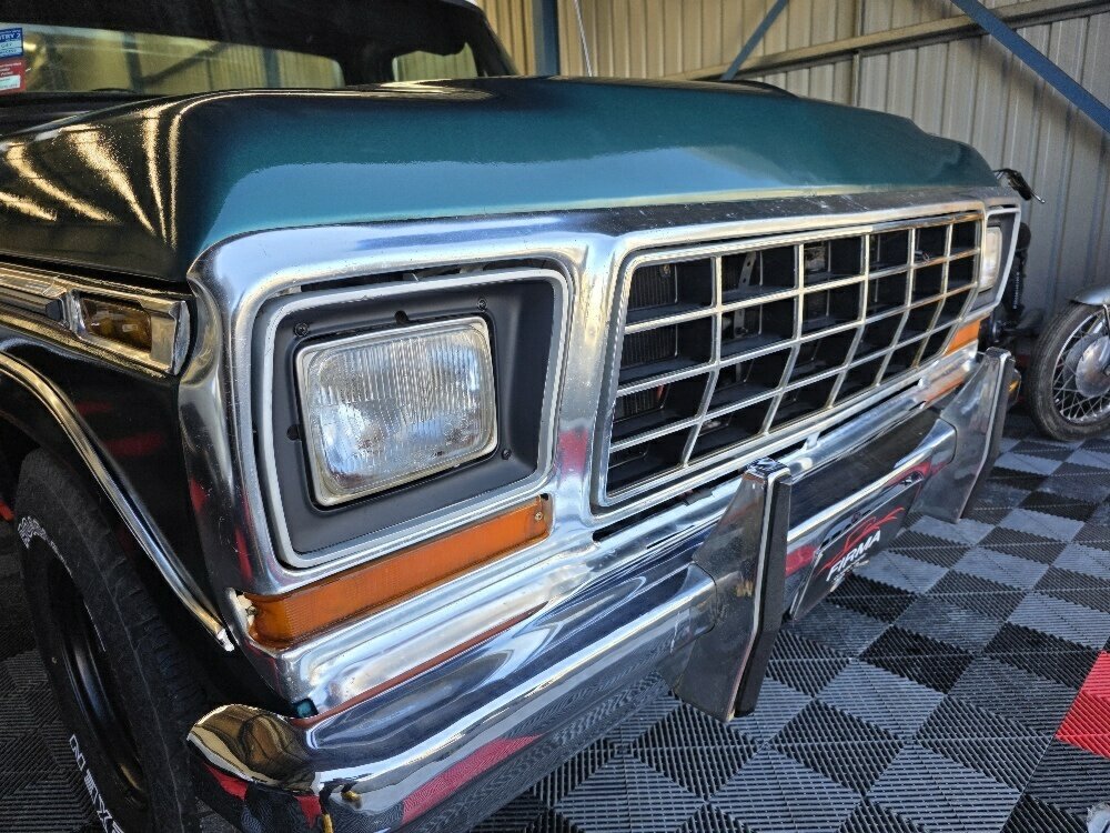 1979 FORD F100 CUSTOM 4 SP MANUAL 2D UTILITY
