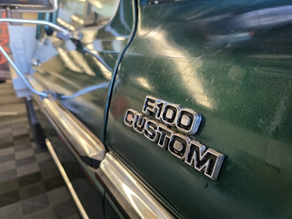 1979 FORD F100 CUSTOM 4 SP MANUAL 2D UTILITY