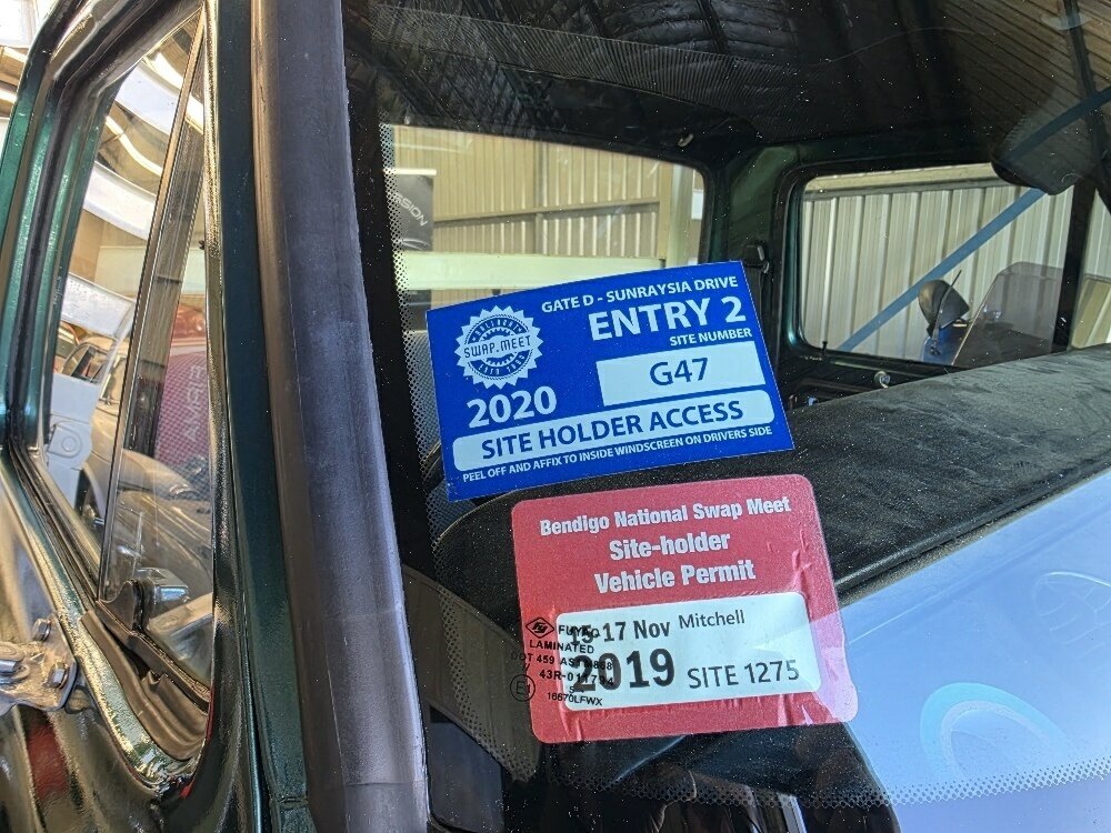 1979 FORD F100 CUSTOM 4 SP MANUAL 2D UTILITY