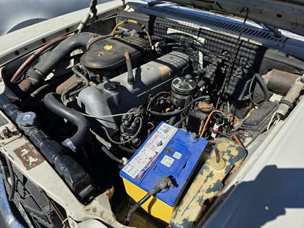 1971 MERCEDES-BENZ 230 W123 3 SP AUTOMATIC 4D SEDAN