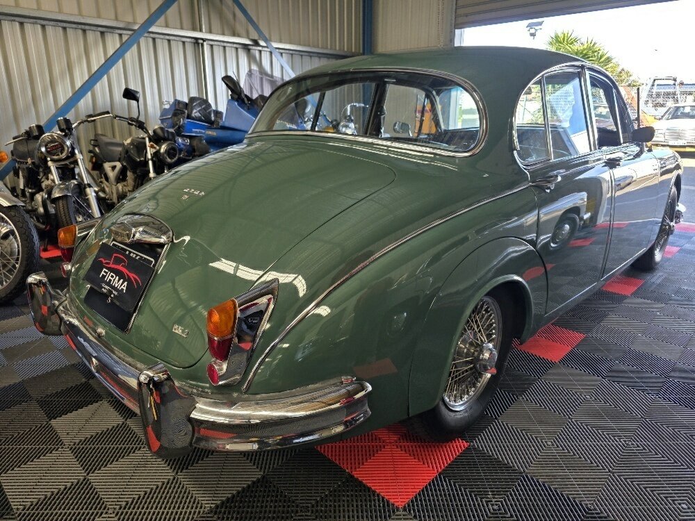 1963 JAGUAR MK II 3.4 4 SP MANUAL 4D SEDAN