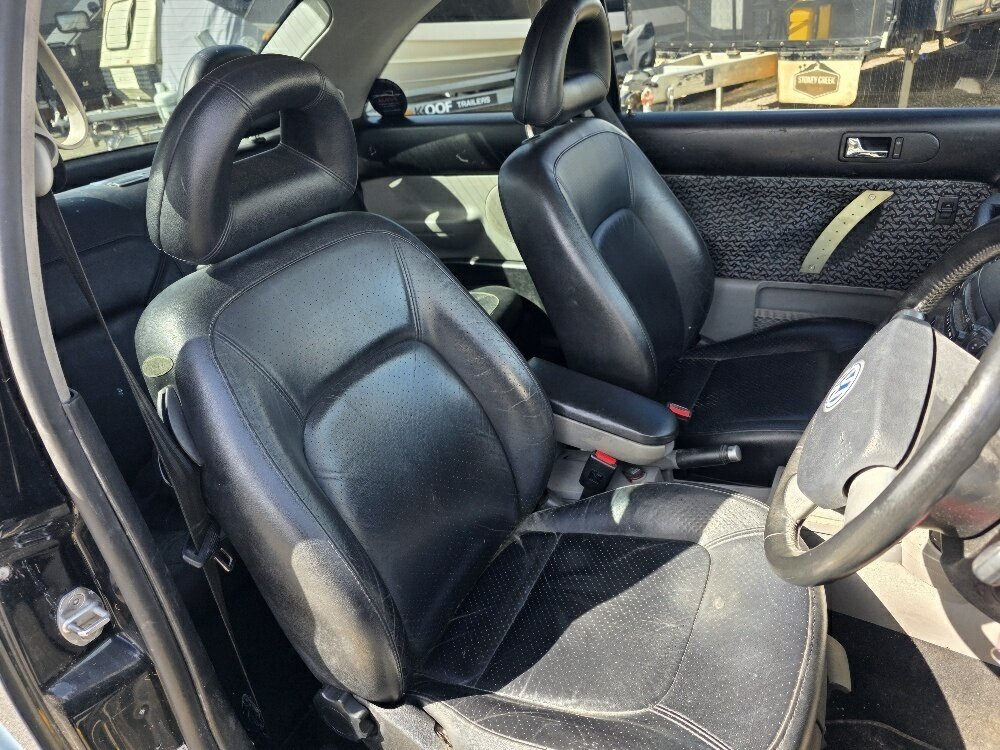 2001 VOLKSWAGEN BEETLE 9C 2.0 4 SP AUTOMATIC 3D HATCHBACK