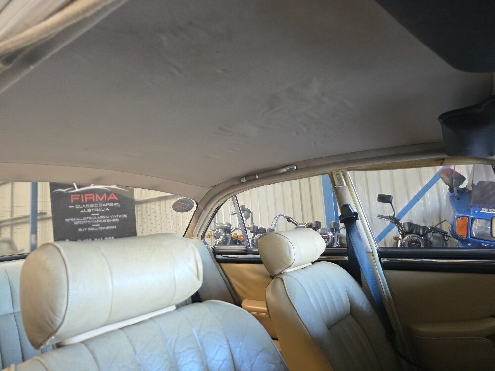 1972 DAIMLER SOVEREIGN SER I 4.2 3 SP AUTOMATIC 4D SEDAN