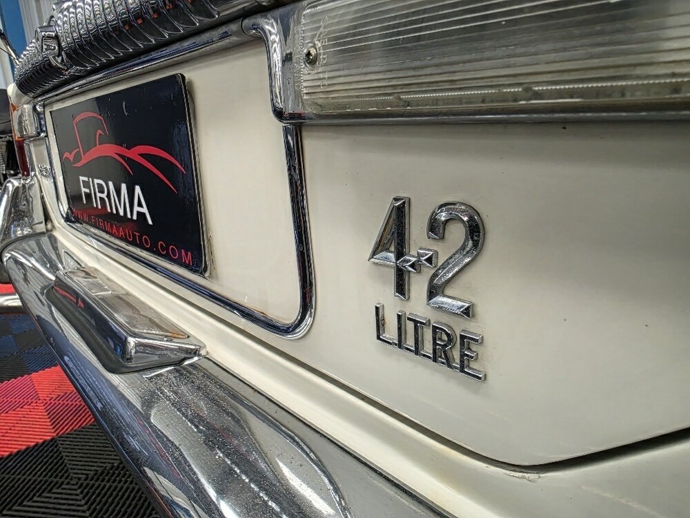 1972 DAIMLER SOVEREIGN SER I 4.2 3 SP AUTOMATIC 4D SEDAN
