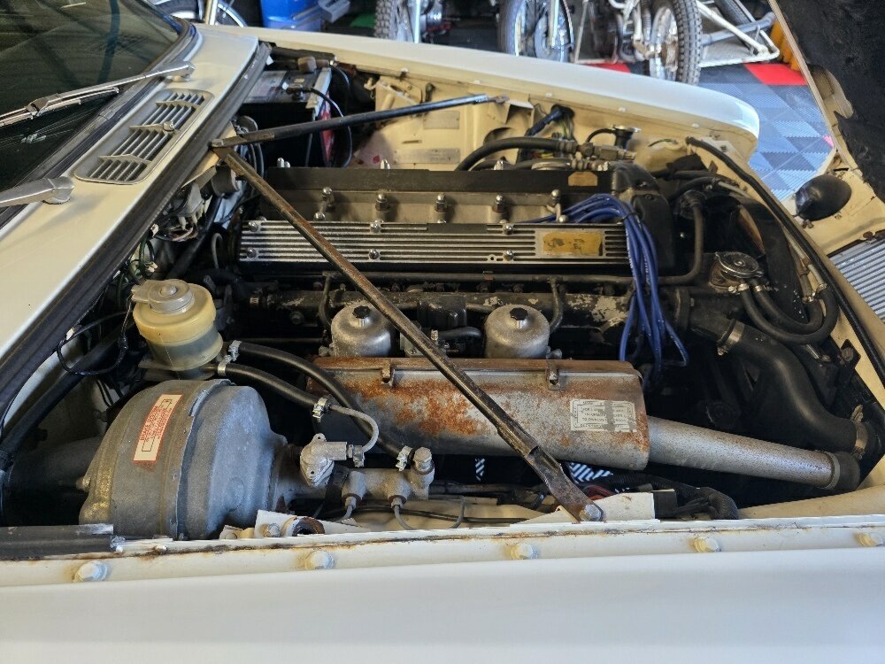 1972 DAIMLER SOVEREIGN SER I 4.2 3 SP AUTOMATIC 4D SEDAN