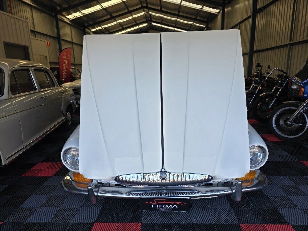 1972 DAIMLER SOVEREIGN SER I 4.2 3 SP AUTOMATIC 4D SEDAN