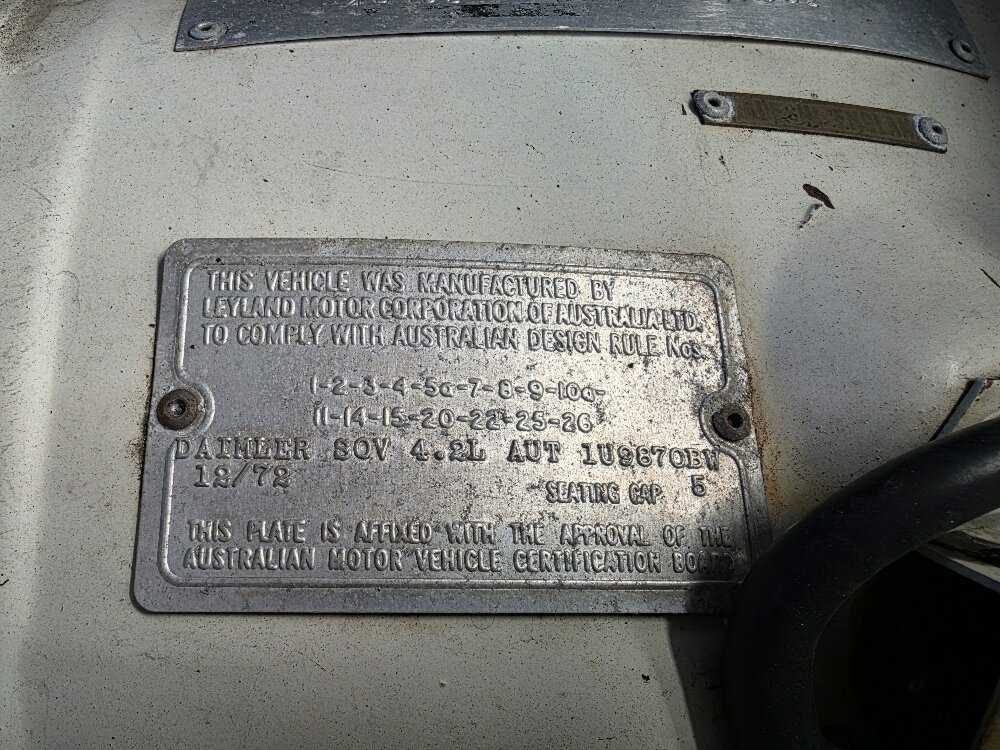 1972 DAIMLER SOVEREIGN SER I 4.2 3 SP AUTOMATIC 4D SEDAN