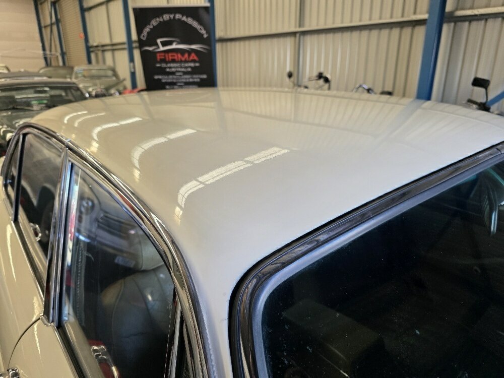 1972 DAIMLER SOVEREIGN SER I 4.2 3 SP AUTOMATIC 4D SEDAN