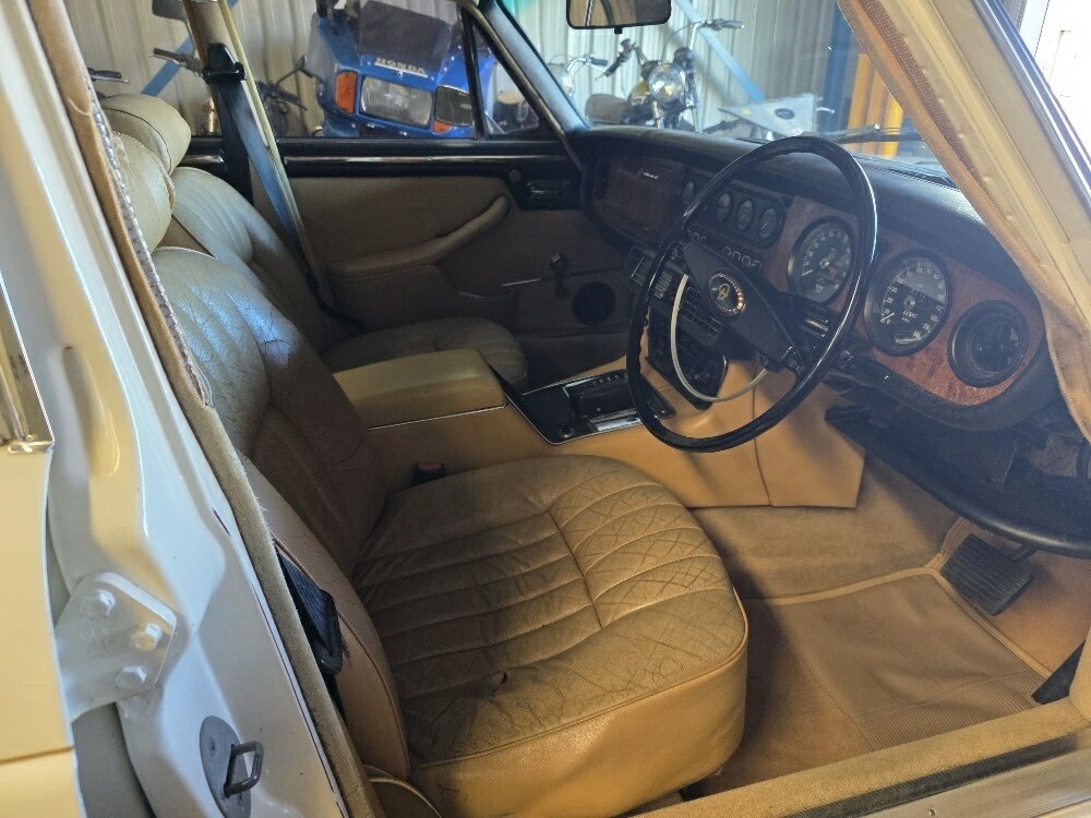 1972 DAIMLER SOVEREIGN SER I 4.2 3 SP AUTOMATIC 4D SEDAN