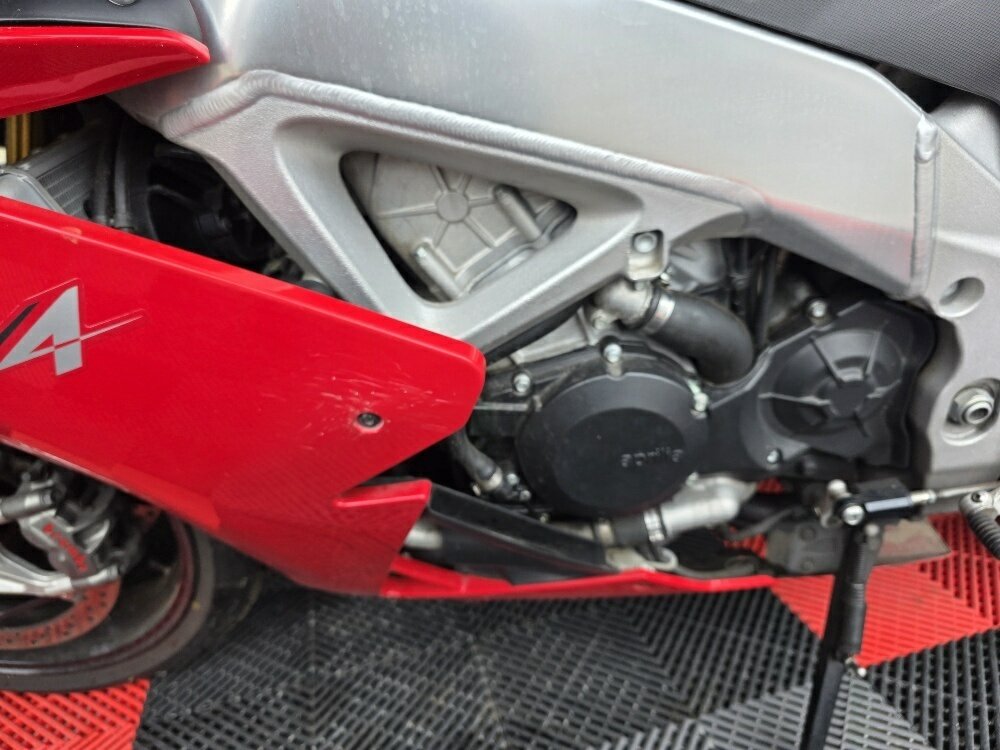 2014 APRILIA RSV4 R SPORTS