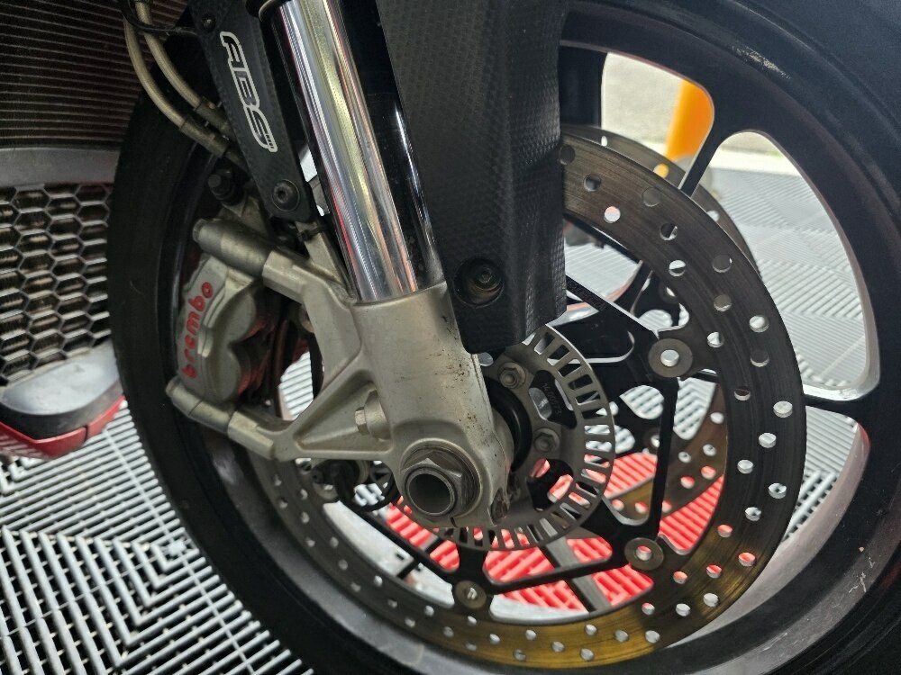 2014 APRILIA RSV4 R SPORTS