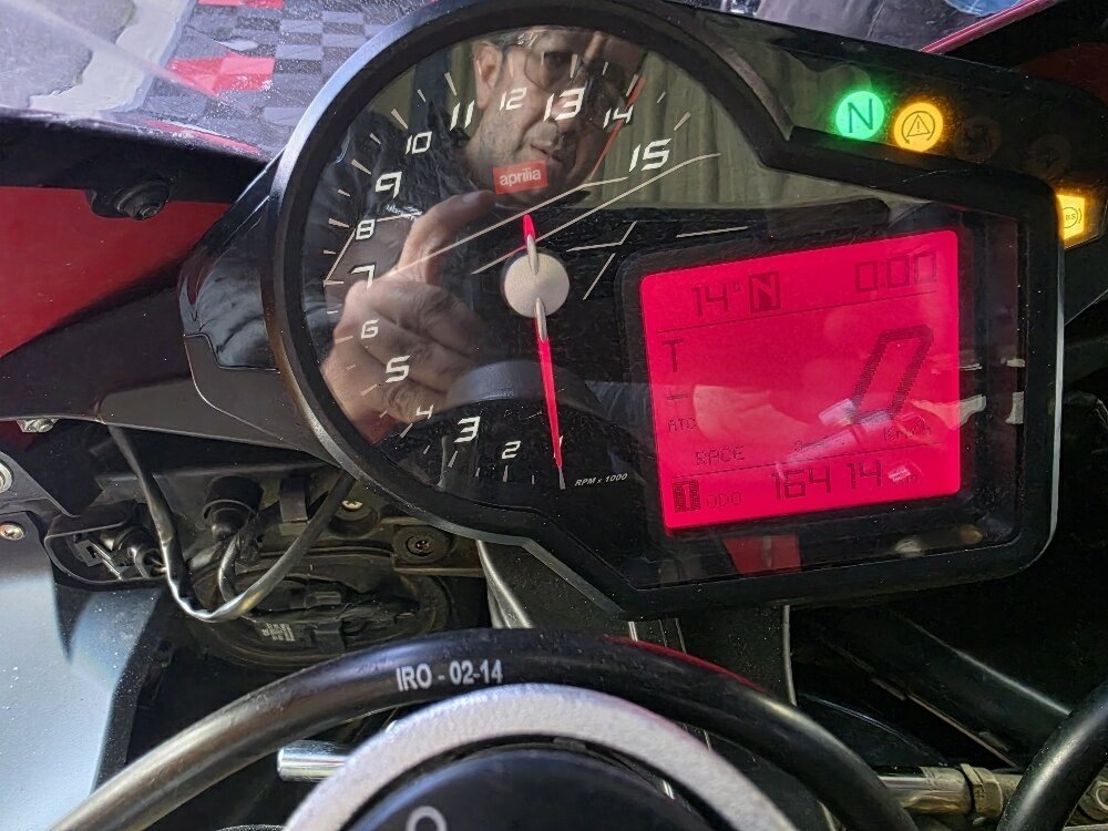 2014 APRILIA RSV4 R SPORTS