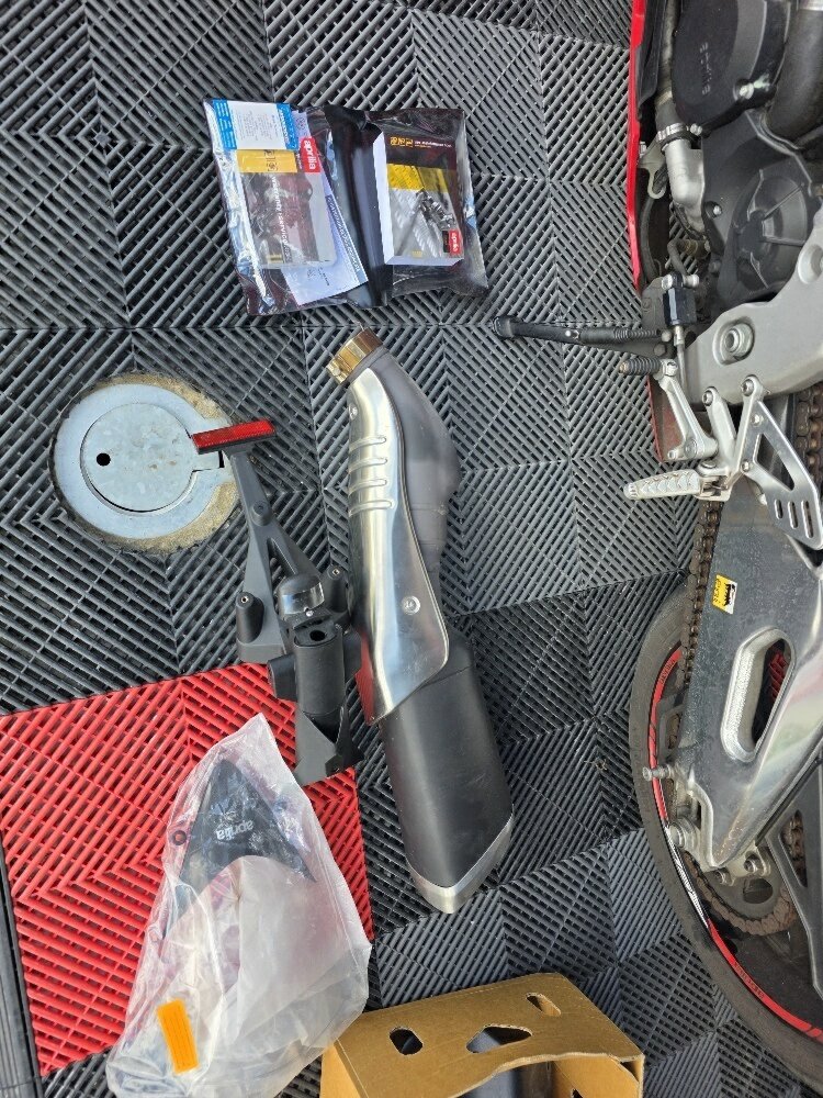 2014 APRILIA RSV4 R SPORTS
