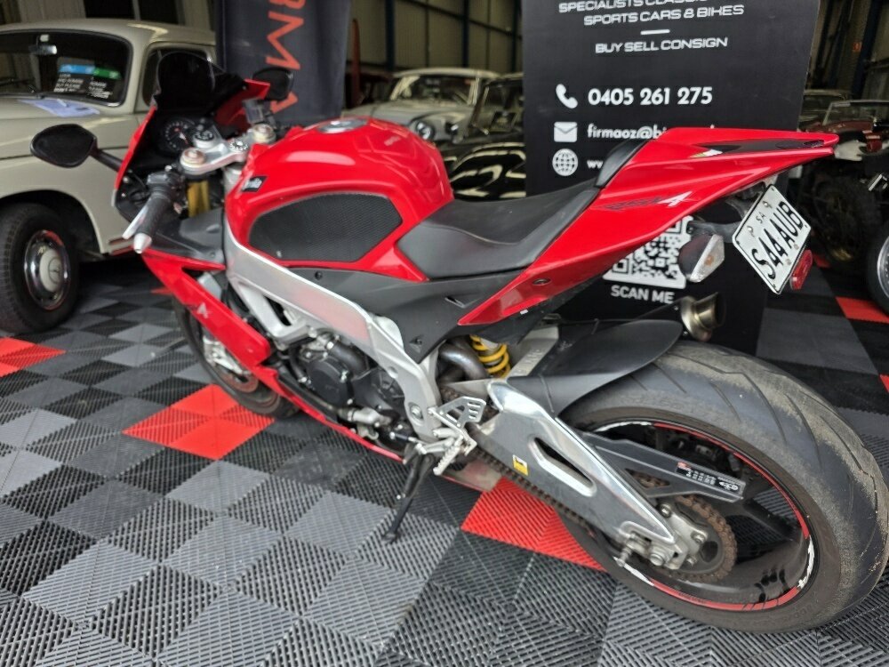 2014 APRILIA RSV4 R SPORTS