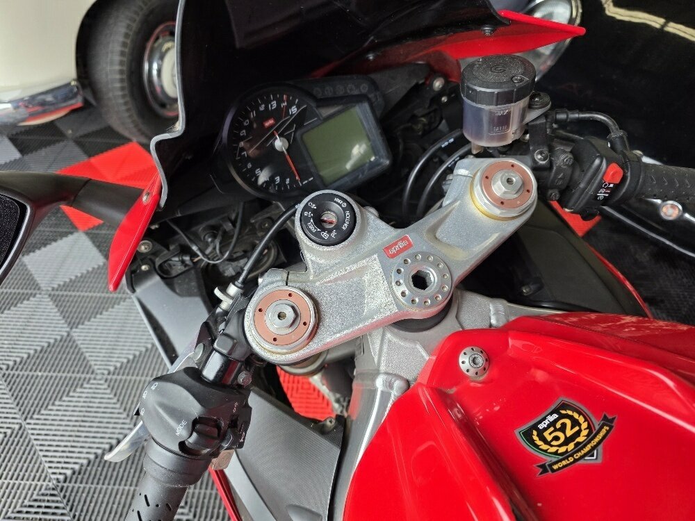2014 APRILIA RSV4 R SPORTS