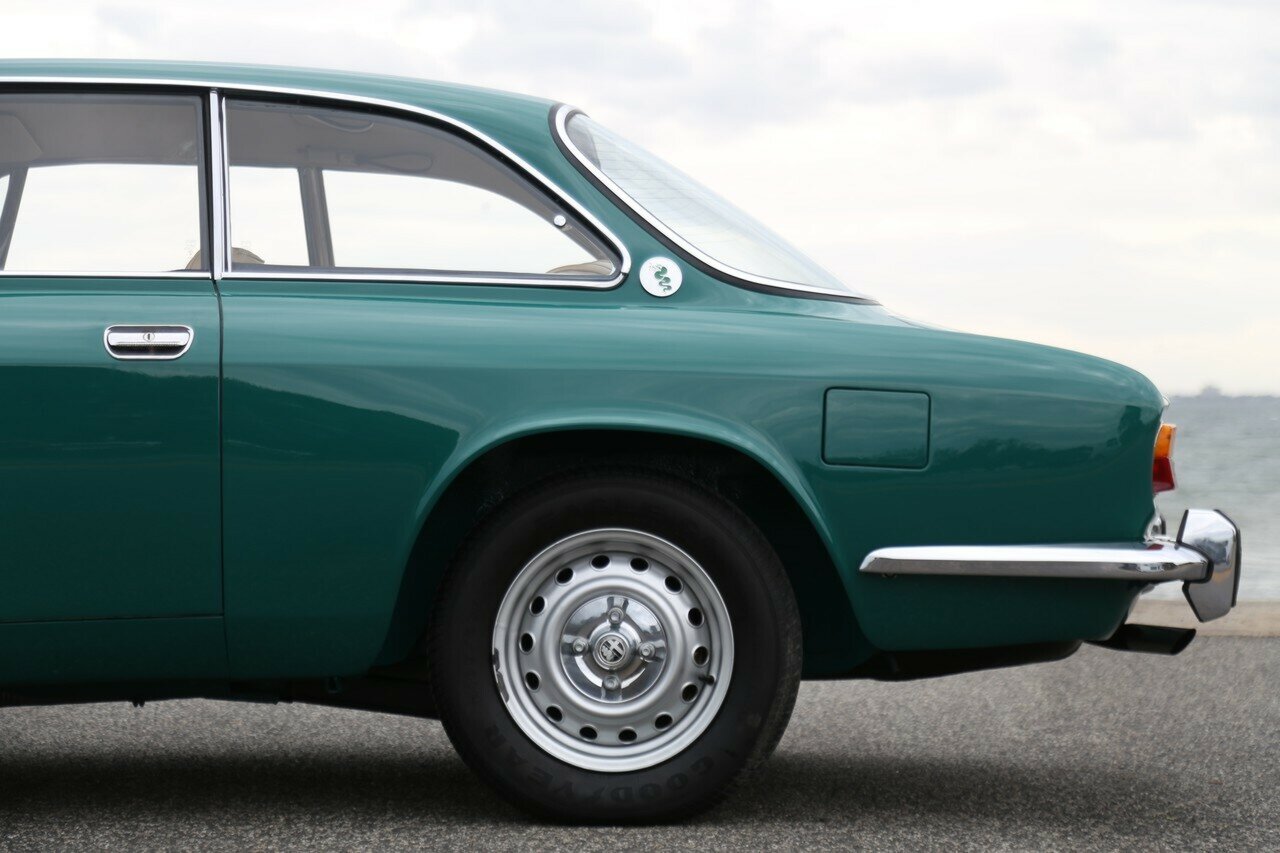 1972 ALFA ROMEO GTV 2000 5 SP MANUAL 2D COUPE