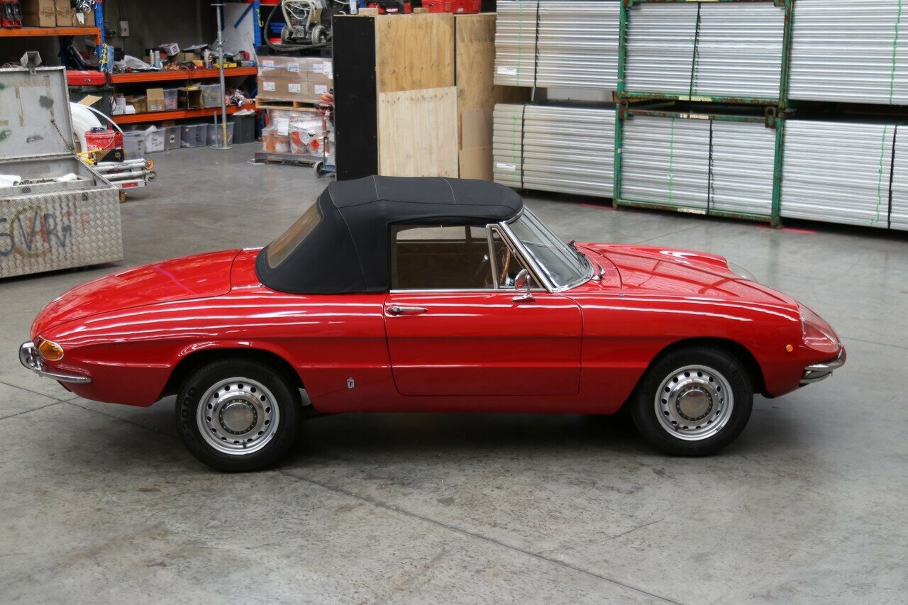 1969 ALFA ROMEO SPIDER 1750 VELOCE 5 SP MANUAL 2D ROADSTER