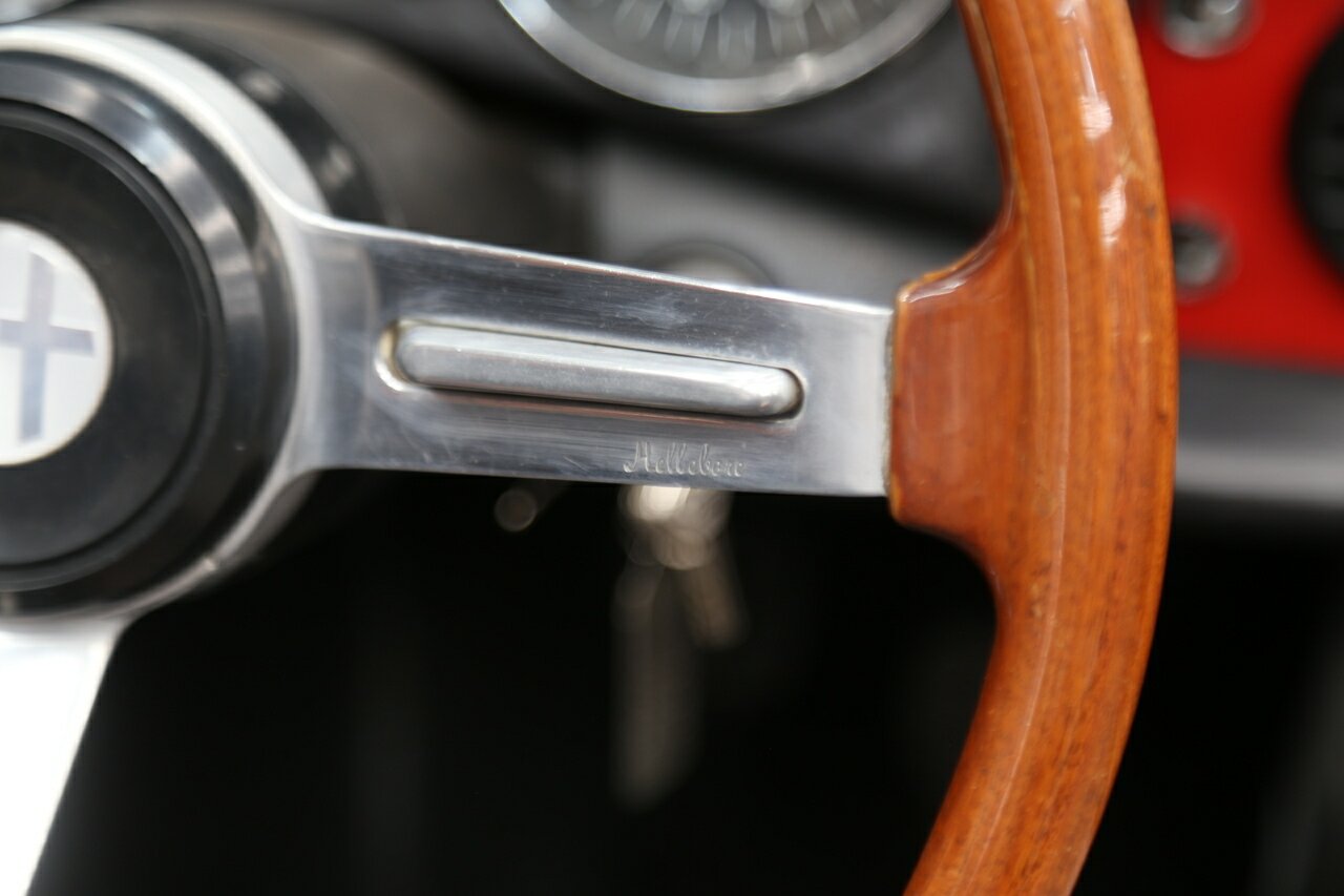 1969 ALFA ROMEO SPIDER 1750 VELOCE 5 SP MANUAL 2D ROADSTER