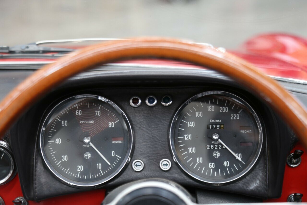 1969 ALFA ROMEO SPIDER 1750 VELOCE 5 SP MANUAL 2D ROADSTER